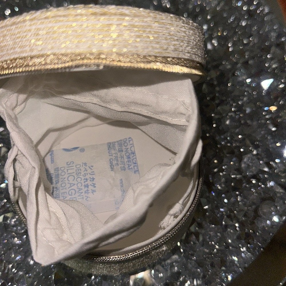 COPY - Dior Gold Jewelry/Cosmetic Case - Picture 5 of 6